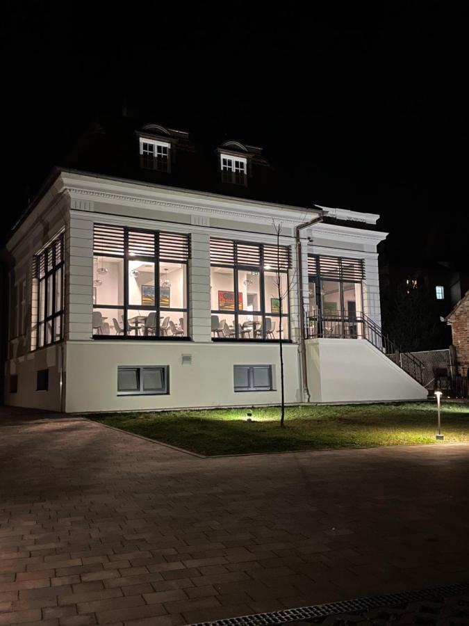 Villa Ljiljana Vinkovci Exterior foto